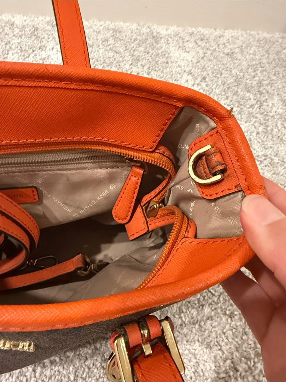 Michael Kors Jet Set Travel purse